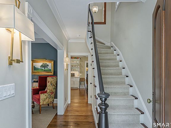4th image of 36 Catoonah Street #18