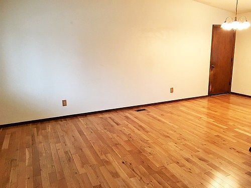 4th image of 7845 Chimney Pl