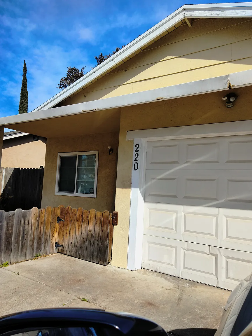 220 Carmillita Way photo 1