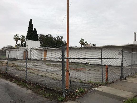 3rd image of 625 Shasta St
