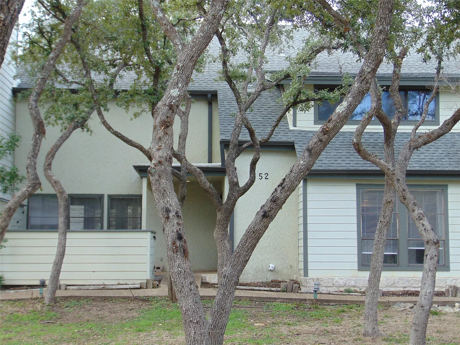 2 bed, 2.5 bath, 1784 sqft, $1,795 — Photo 1