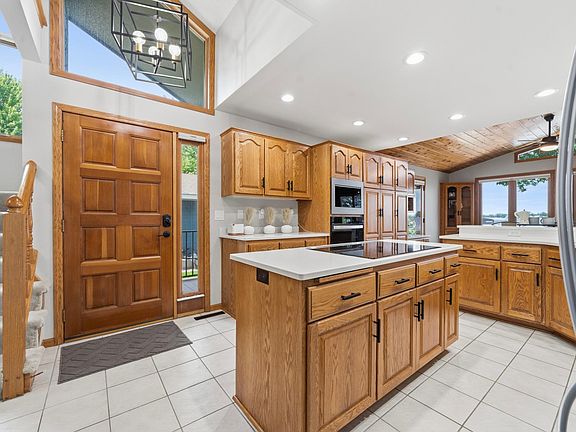 5th image of 613 S Darling Ln NW