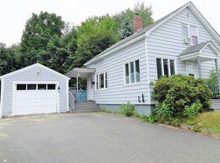 29 Pearl St, Lewiston, ME 04240