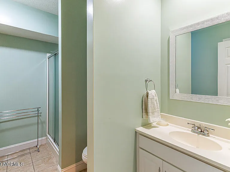 2 Lenoir Ct — Photo 28