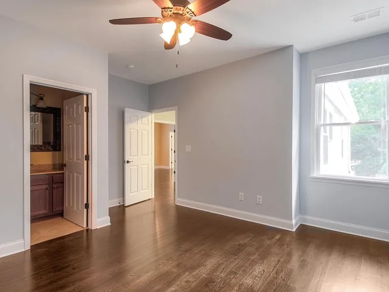 410 Lancaster Ave — Photo 10