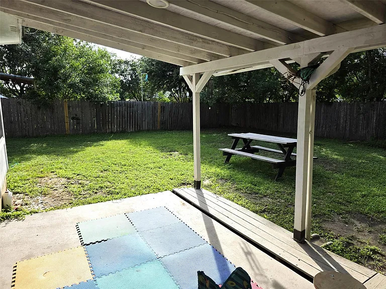 1600 Hollow Tree Blvd — Photo 15