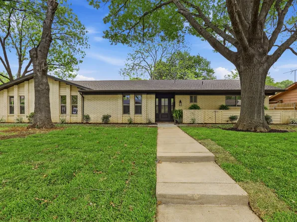 4201 Dawn Dr, Benbrook, TX 76116