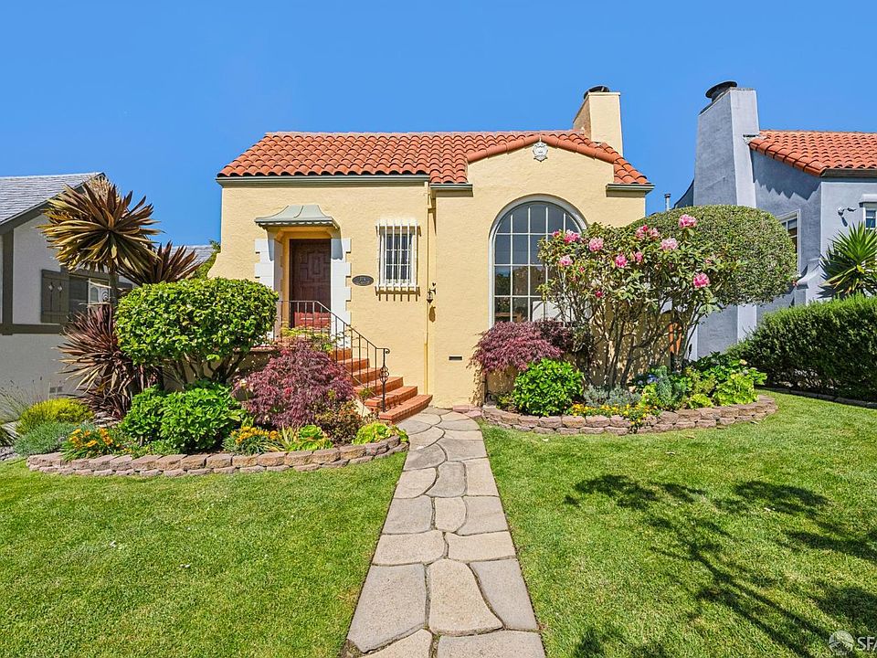 1st image of 374 San Benito Way