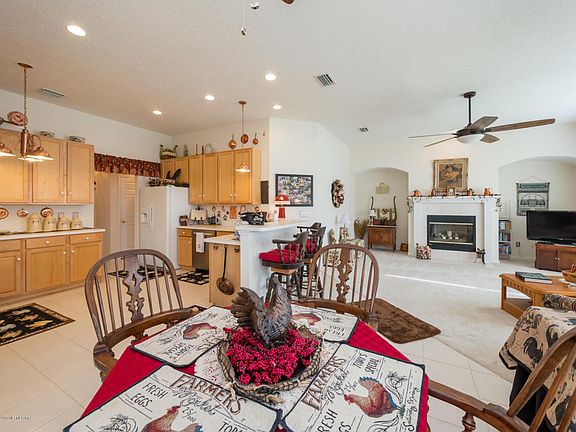 4th image of 286 N Christen Dr