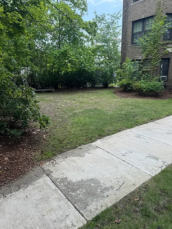 2 bed, 1.0 bath, 1250 sqft, $2,500 — Photo 3