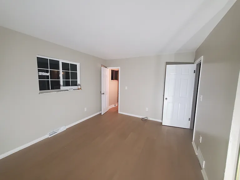 Main bathroom