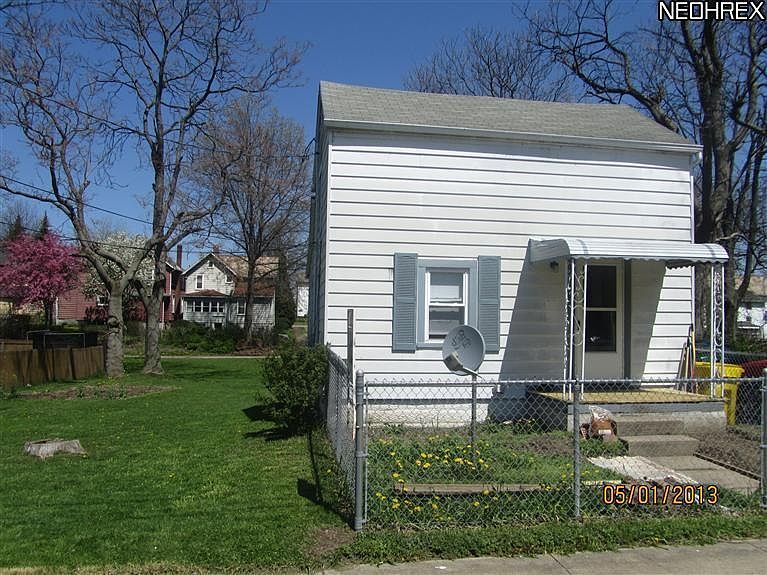1st image of 558 Bank St