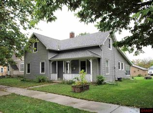 308 S 5th St, Henderson, MN 56044
