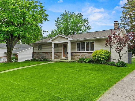 3rd image of 519 Brookwood Dr