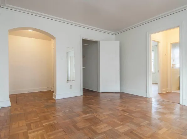 5646 Hobart St, Pittsburgh, PA