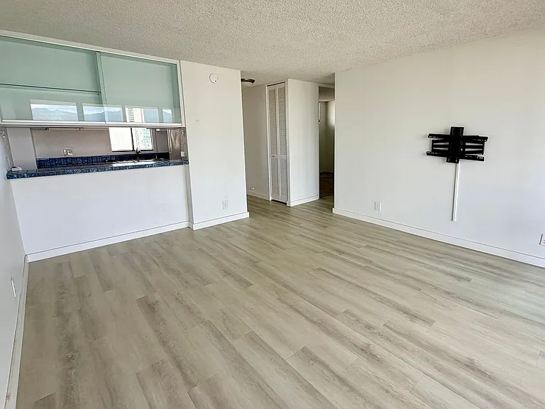 2121 Ala Wai Blvd #1702 — Photo 3