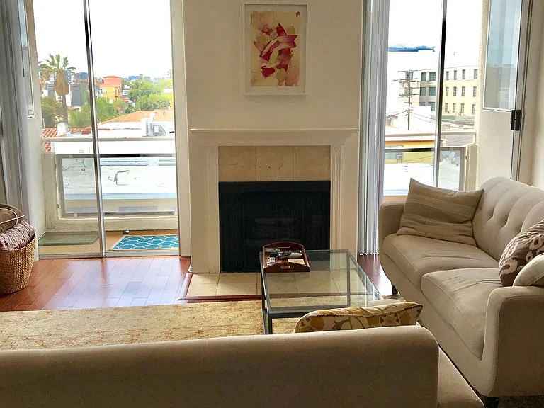 8349 Blackburn Ave #302 — Photo 47