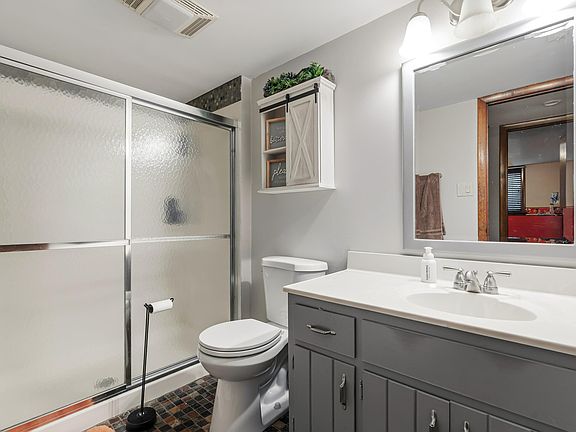 4th image of 506 Heather Ln