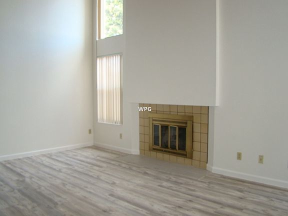 2nd image of 4743 Lago Vista Cir