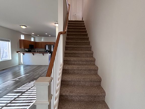 3rd image of 2541 NE Jewell Ln