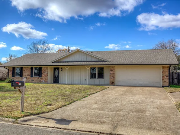 209 Myndi Cir, Sulphur Springs, TX 75482