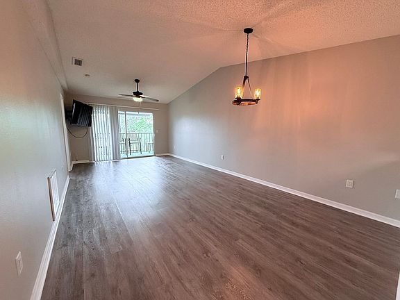 5th image of 7294 Cloister Dr APT 29