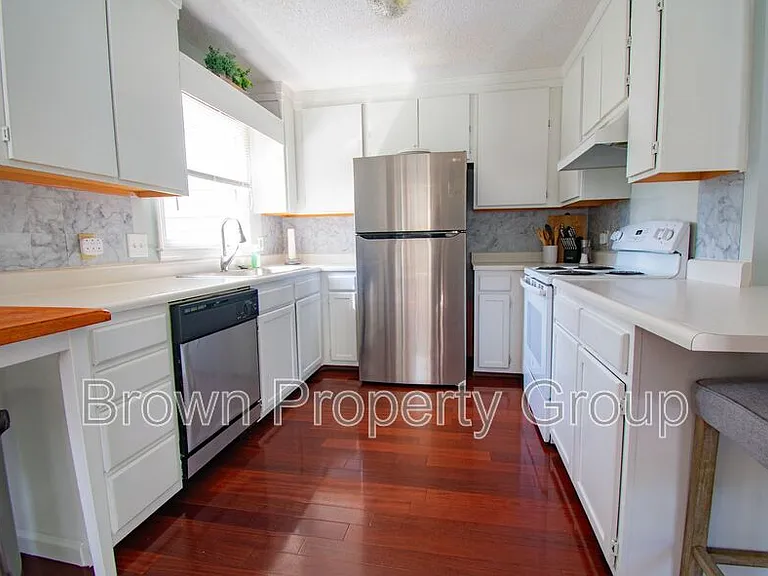 20 N Hillside Dr — Photo 8