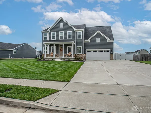 192 E Chapel Dr, Troy, OH 45373