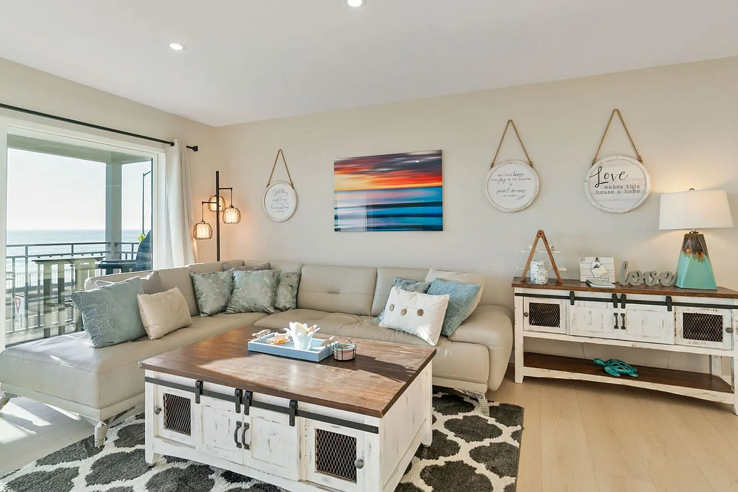 3 bed, 2.0 bath, 1679 sqft, $12,781 — Photo 2
