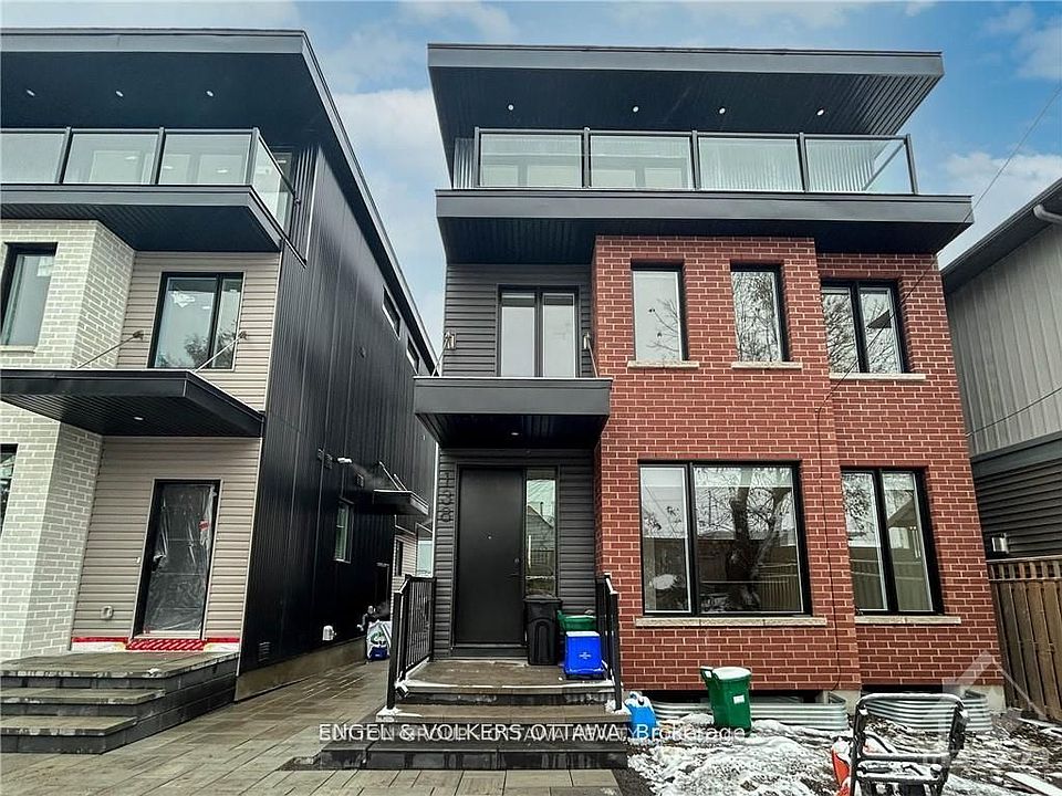 1st image of 136 Carillon St #A