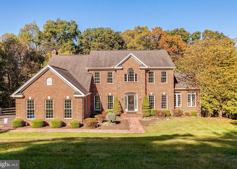 1st image of 6518 Hardwood Ln