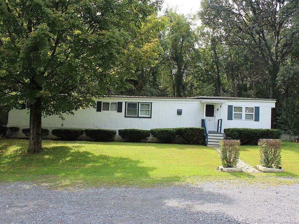 1st image of 11 Tanglewood Park Dr