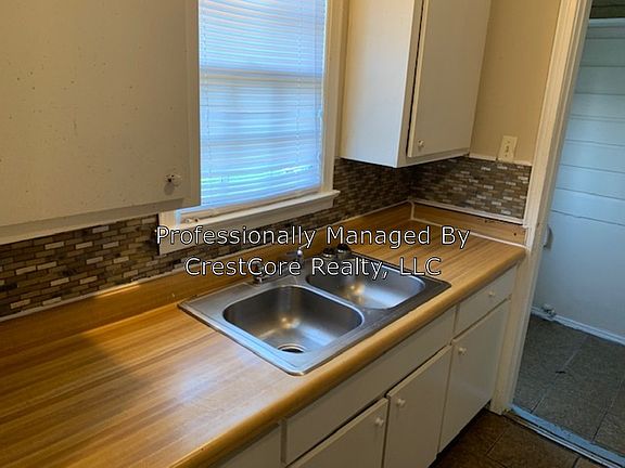 4th image of 130 Eastview Dr