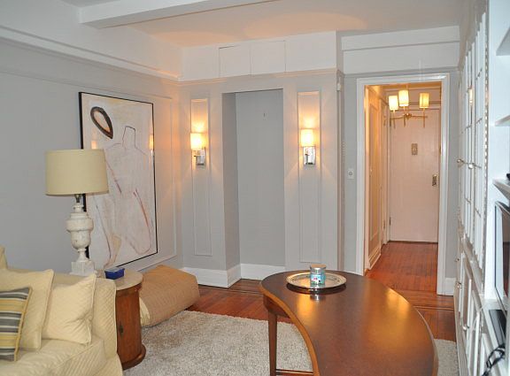 main room (east)