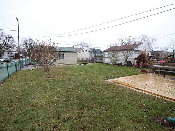 2nd image of 3807 22nd St
