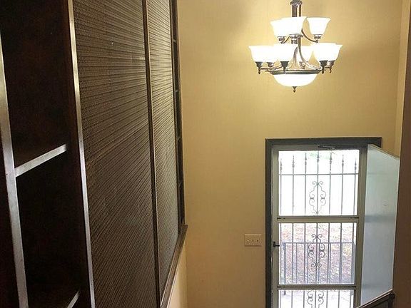 4th image of 12215 Cuming St