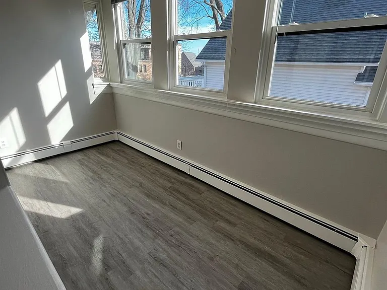 817 N Main St #B — Photo 13