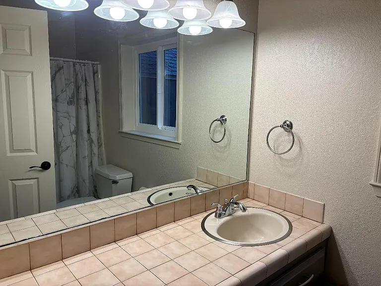 909 Secret Harbor Dr — Photo 10