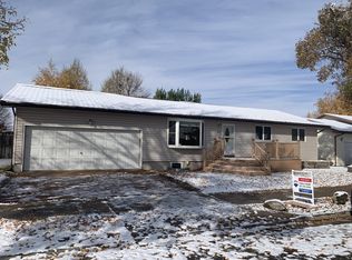 1809 14th Ave W, Williston, ND 58801