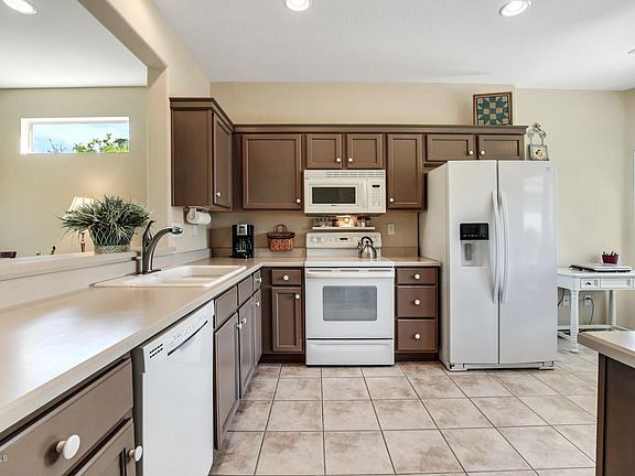4th image of 16020 W Verbena Ln