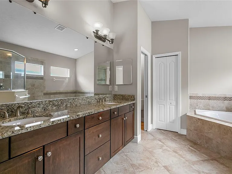 19303 Water Maple Dr — Photo 37