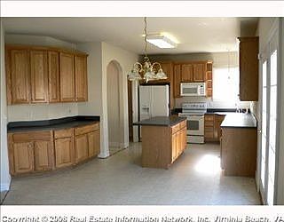 2nd image of 104 Clipper Ct