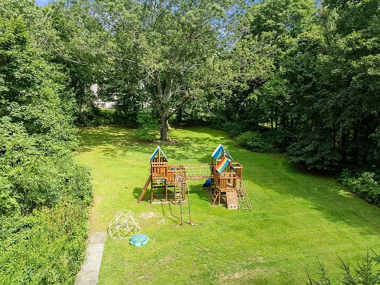 53 W Plain St #B — Photo 17