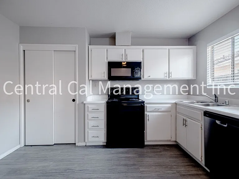 3118 Brookside Dr — Photo 20