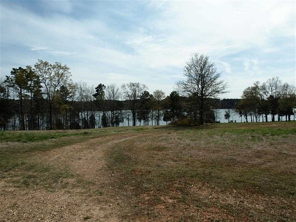 2nd image of 112 Wilderness Ln