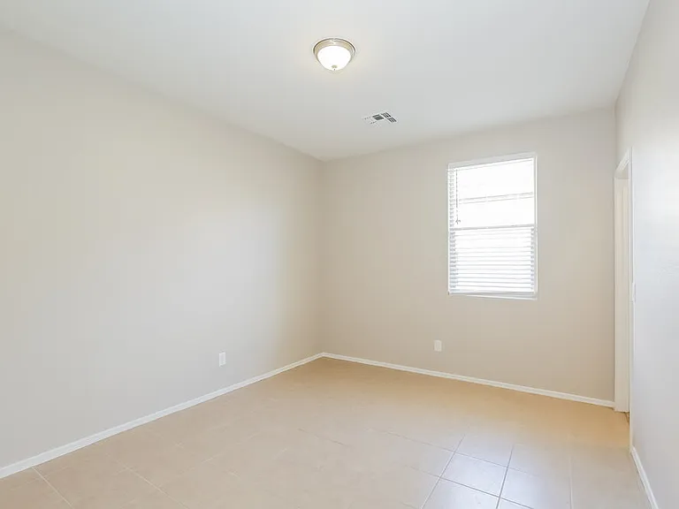 7333 W Saint Catherine Ave — Photo 11