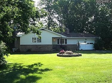 1st image of 29 Oakridge Dr