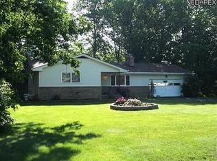 29 Oakridge Dr, Geneva, OH 44041
