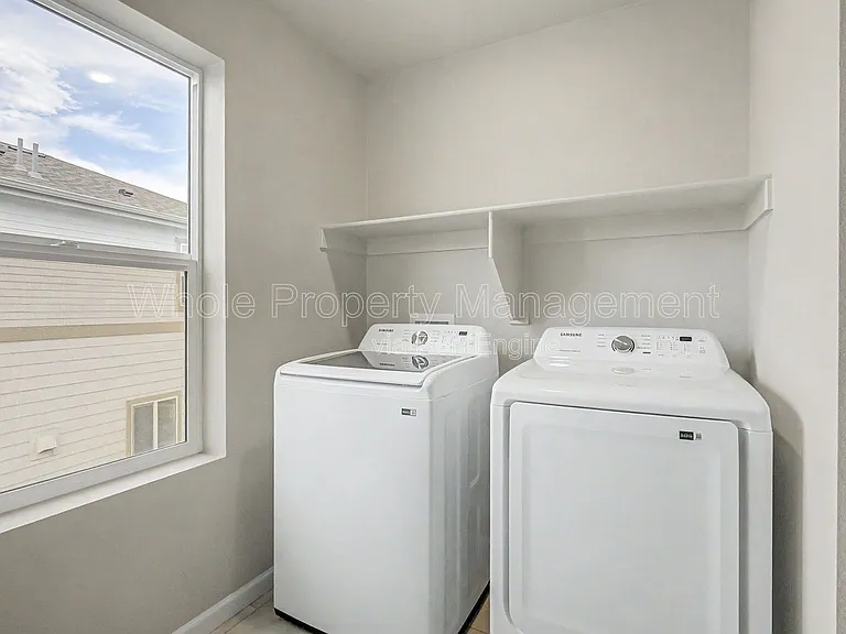 2291 Peregrine Dr — Photo 25