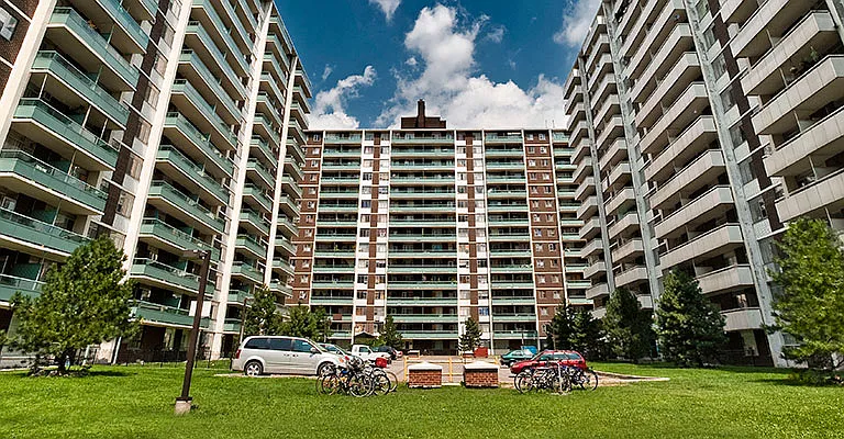 670 Parliament St — Photo 10